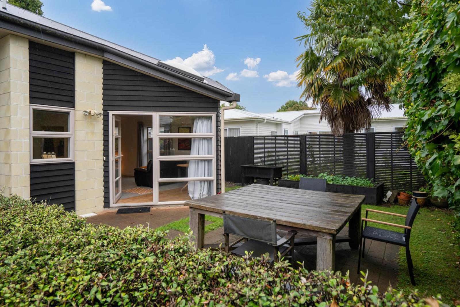 Sunny, Quiet, 2-Bedroom Unit In Fabulous Location! Cambridge Exterior foto