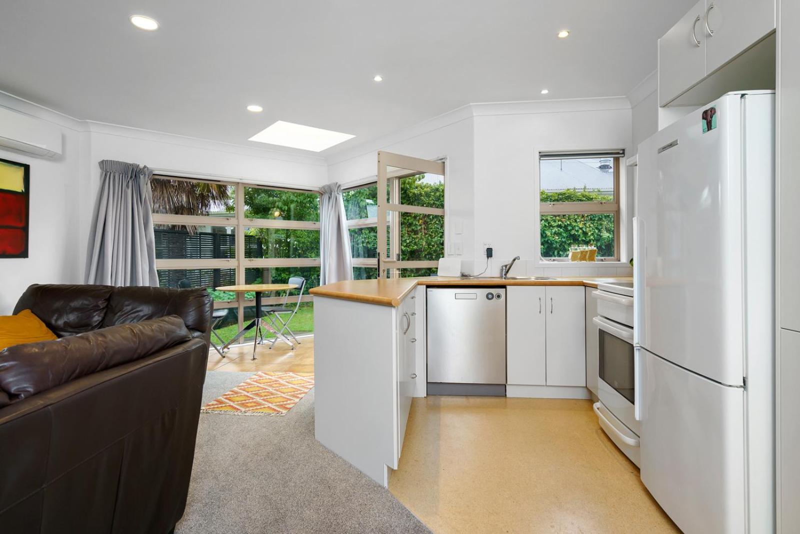 Sunny, Quiet, 2-Bedroom Unit In Fabulous Location! Cambridge Exterior foto